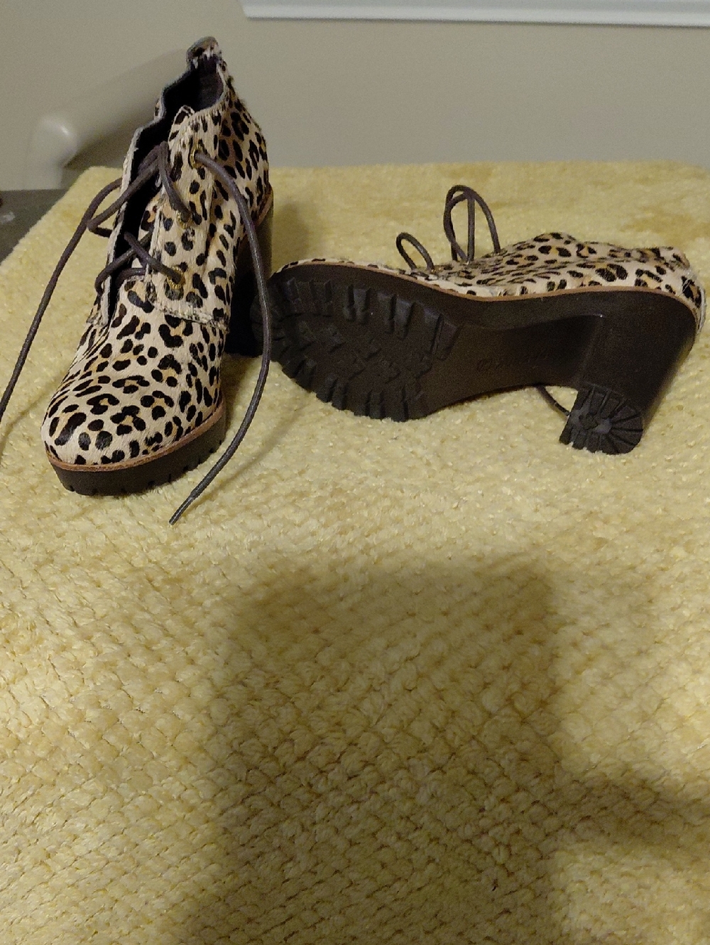 Leopard Print Lace-Up Women’s Ankle Boot - Beige/Black. Size 7.5